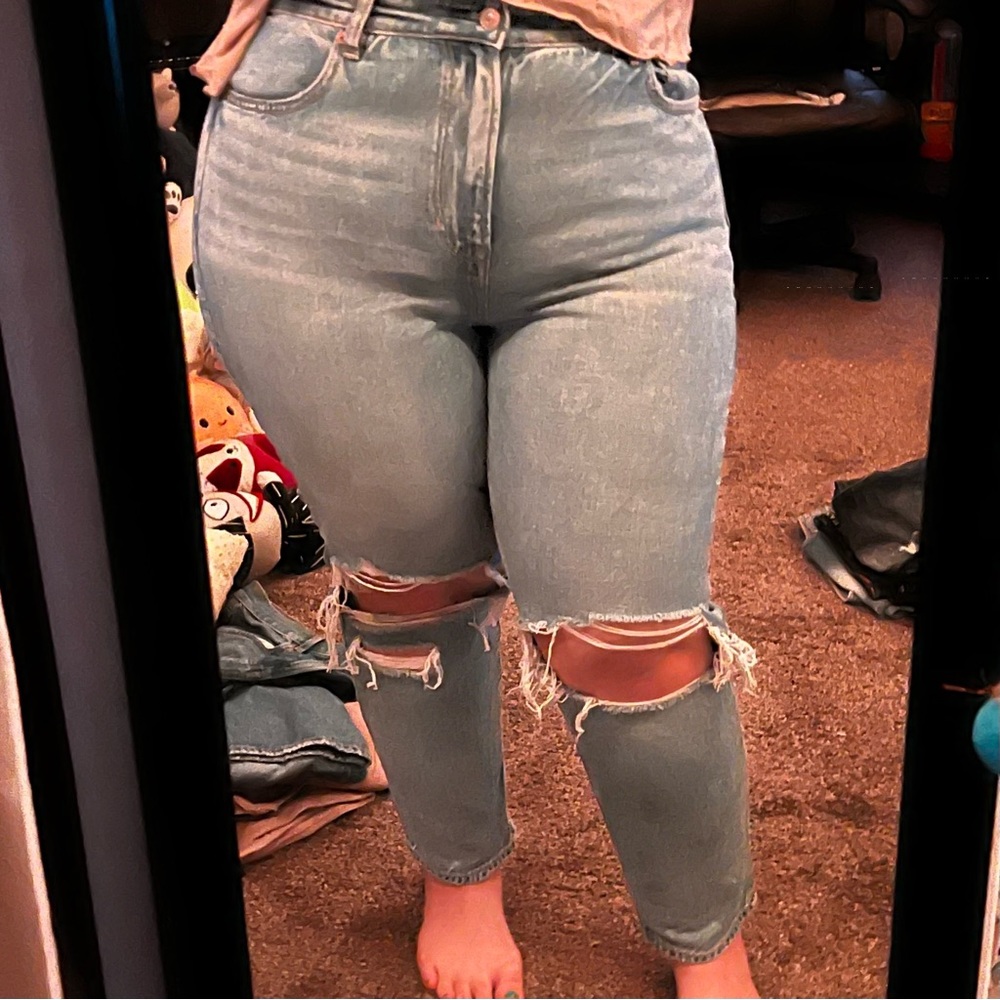 American Eagle mom jeans